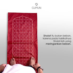 GUMUN SEJADAH - MAROON PATTERN